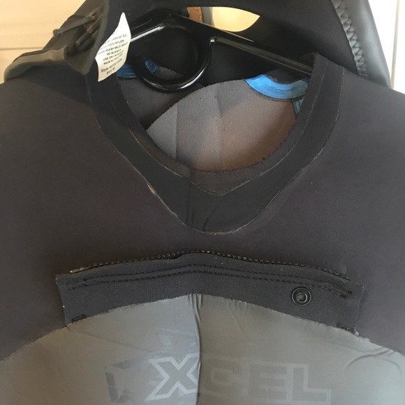 🛑SOLD! Men’s 2mm Chest Zip Wetsuit 🛑 - Picture 6 of 6